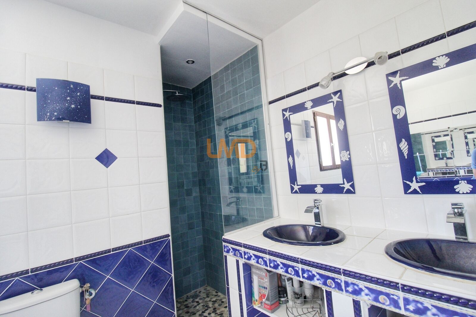 Villa T5 piscine et garage - 1000013378