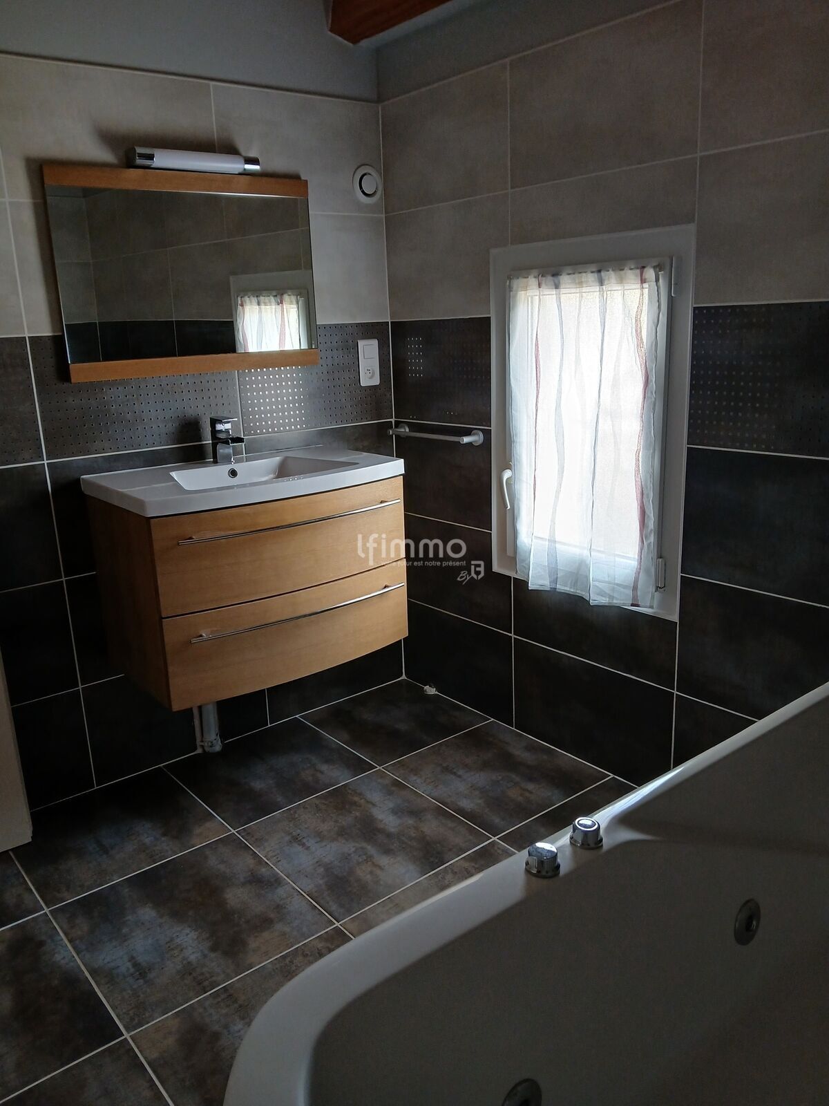 Villa T6 175M2 Avec accès rivière privatif et 2200M2 de terrain - 20250725 153803