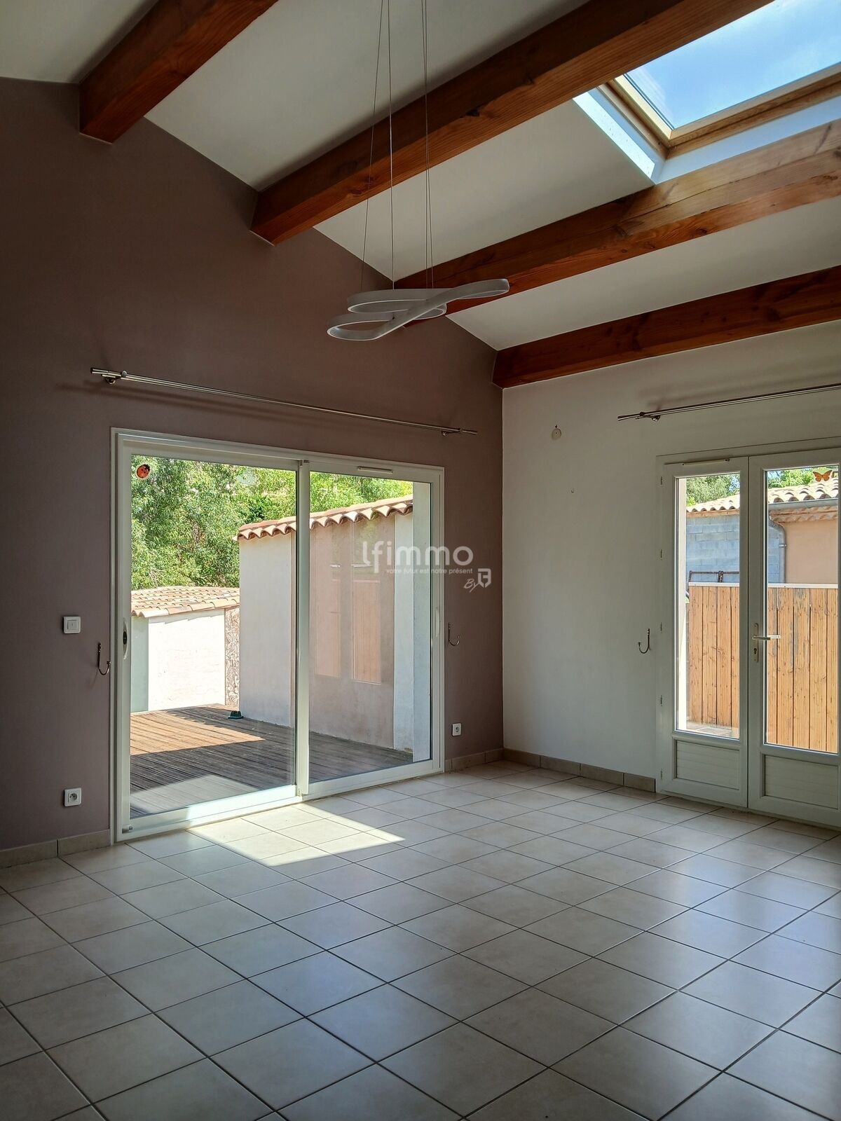 Villa T6 175M2 Avec accès rivière privatif et 2200M2 de terrain - 20250725 154634