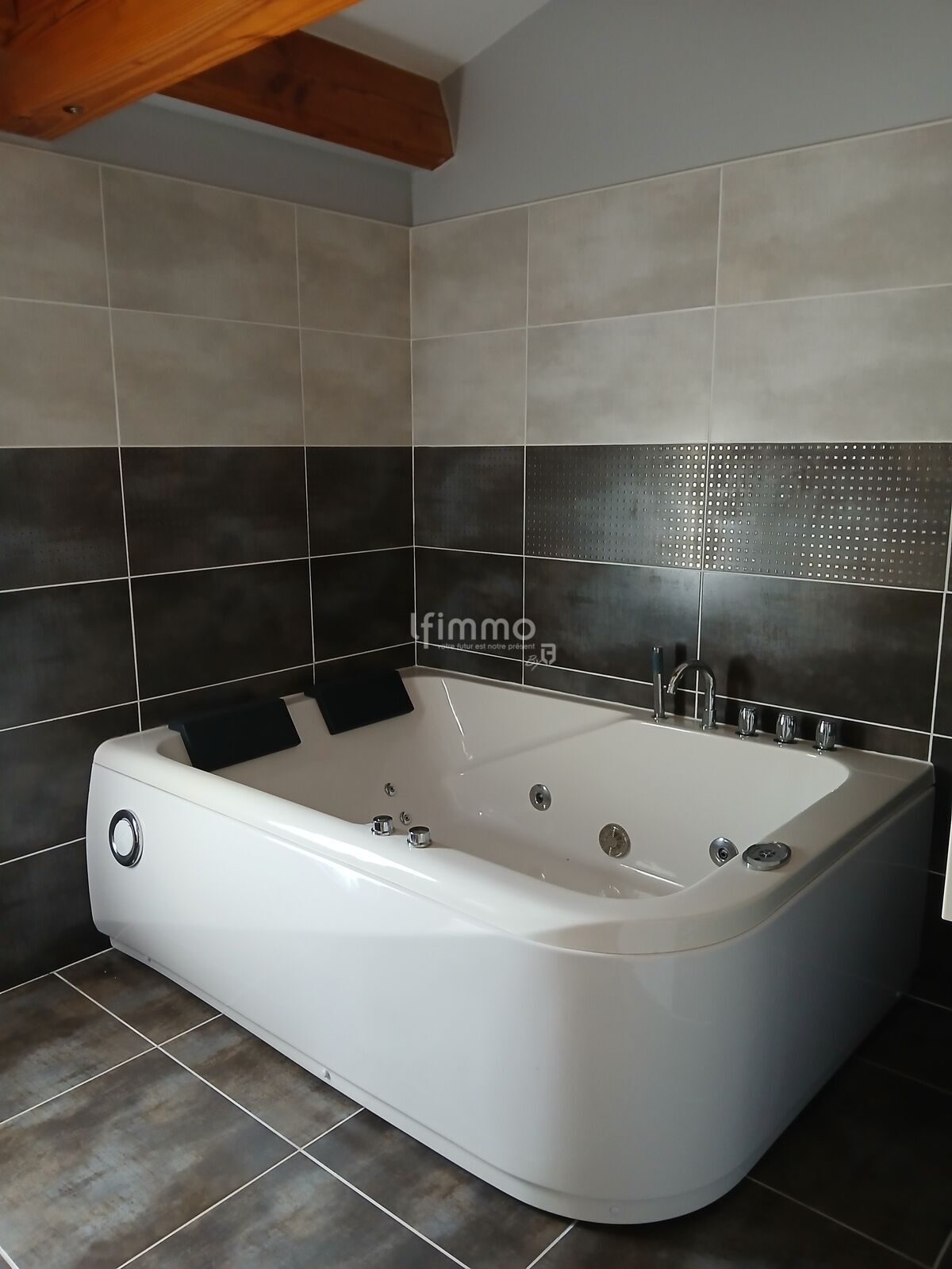 Villa T6 175M2 Avec accès rivière privatif et 2200M2 de terrain - 20250725 153753