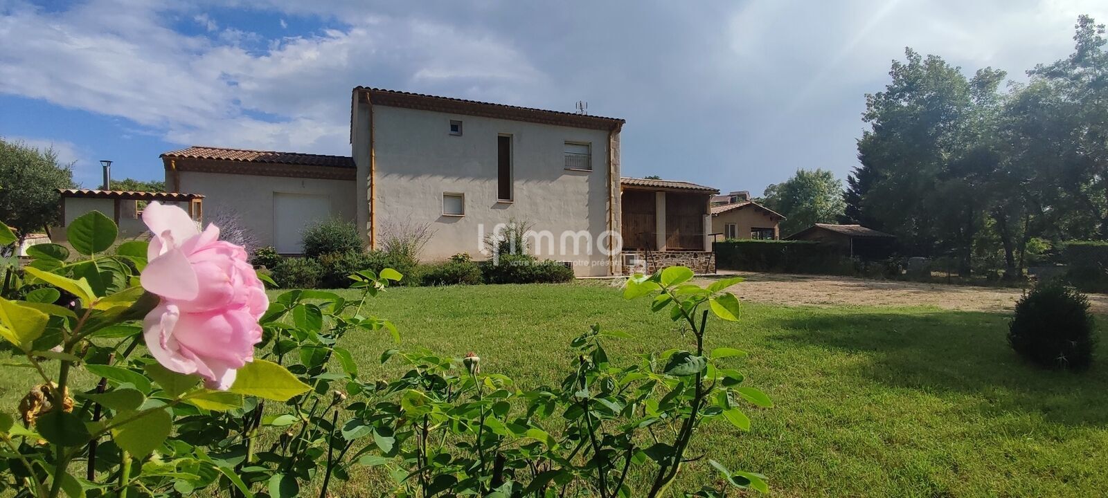 Villa T6 175M2 Avec accès rivière privatif et 2200M2 de terrain - Img 20250725 172445