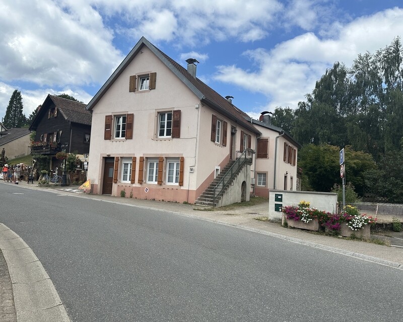Appartement avec jardin et parkings - Img 7718 002