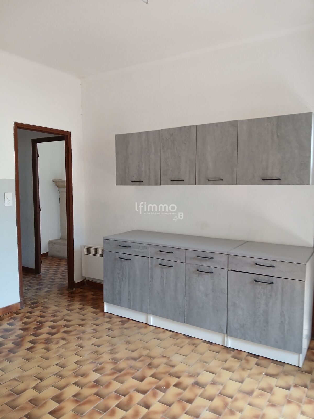 Immeuble en Pierre 216 M2  - 20250729 153705