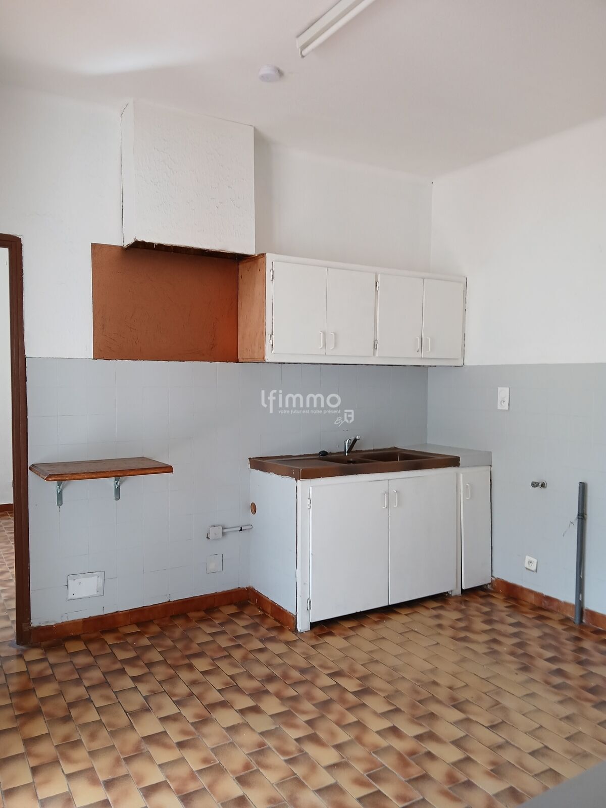 Immeuble en Pierre 216 M2  - 20250729 153752