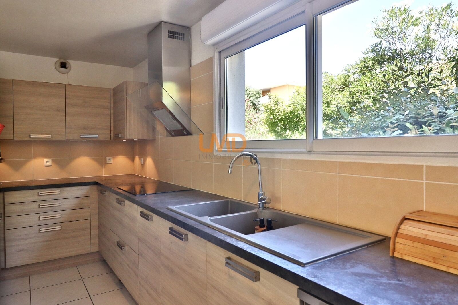 Bel appartement T4 avec jardin et entrée privative - Img 2623.yjpg