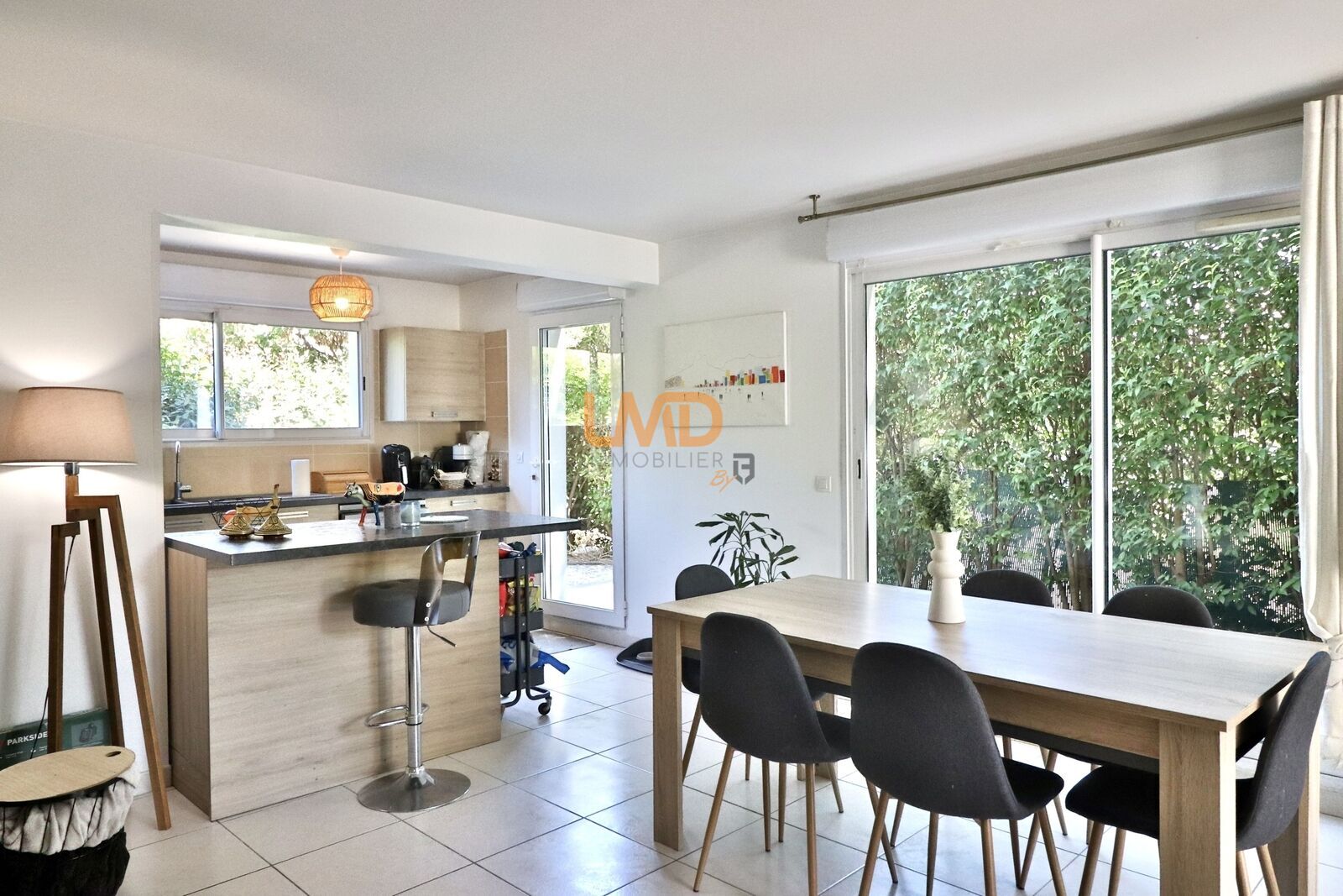 Bel appartement T4 avec jardin et entrée privative - Img 2635y