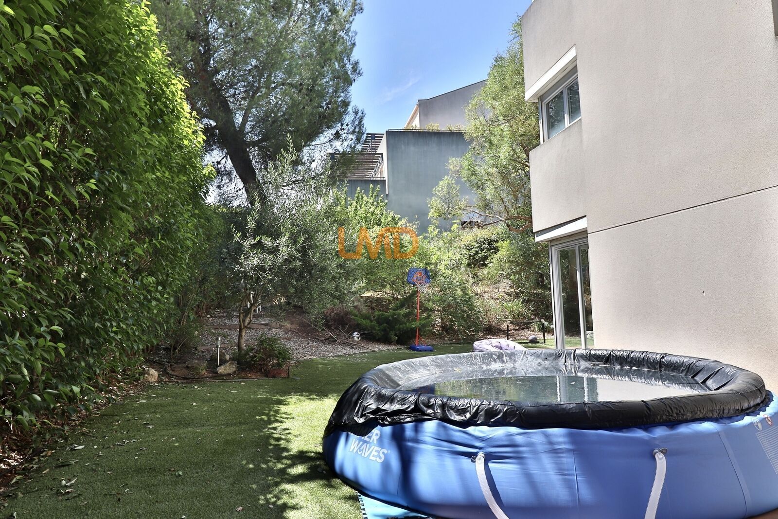 Bel appartement T4 avec jardin et entrée privative - Img 2626