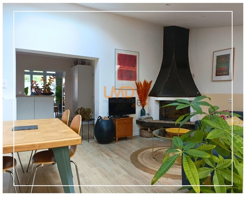 Au cœur du charmant village des Moutiers en Retz. - Maison 172 m² Les Moutiers en Retz - pièce de vie côté jardin