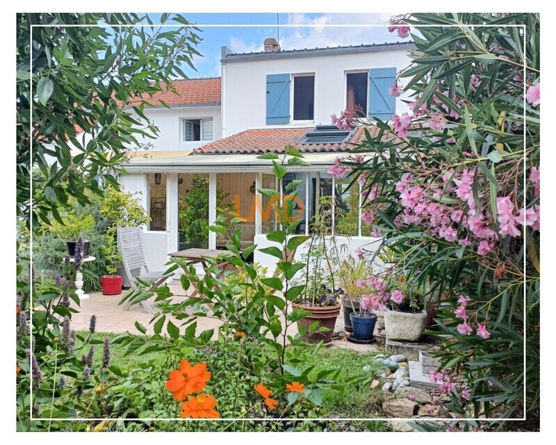 Au cœur du charmant village des Moutiers en Retz. - Maison 172 m² Les Moutiers en Retz