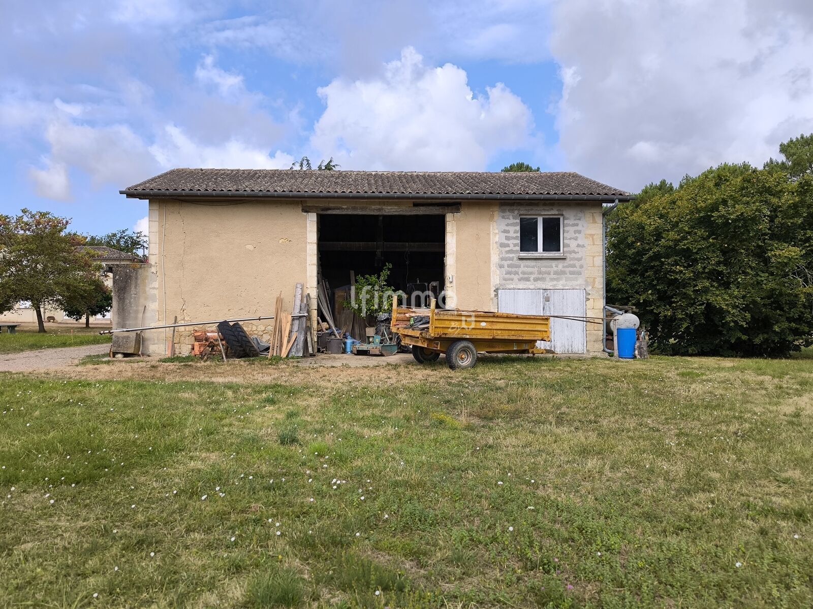 Chai de 230 m2 à rénover sur une parcelle de plus de 2 500m2 - Img 20250719 104824