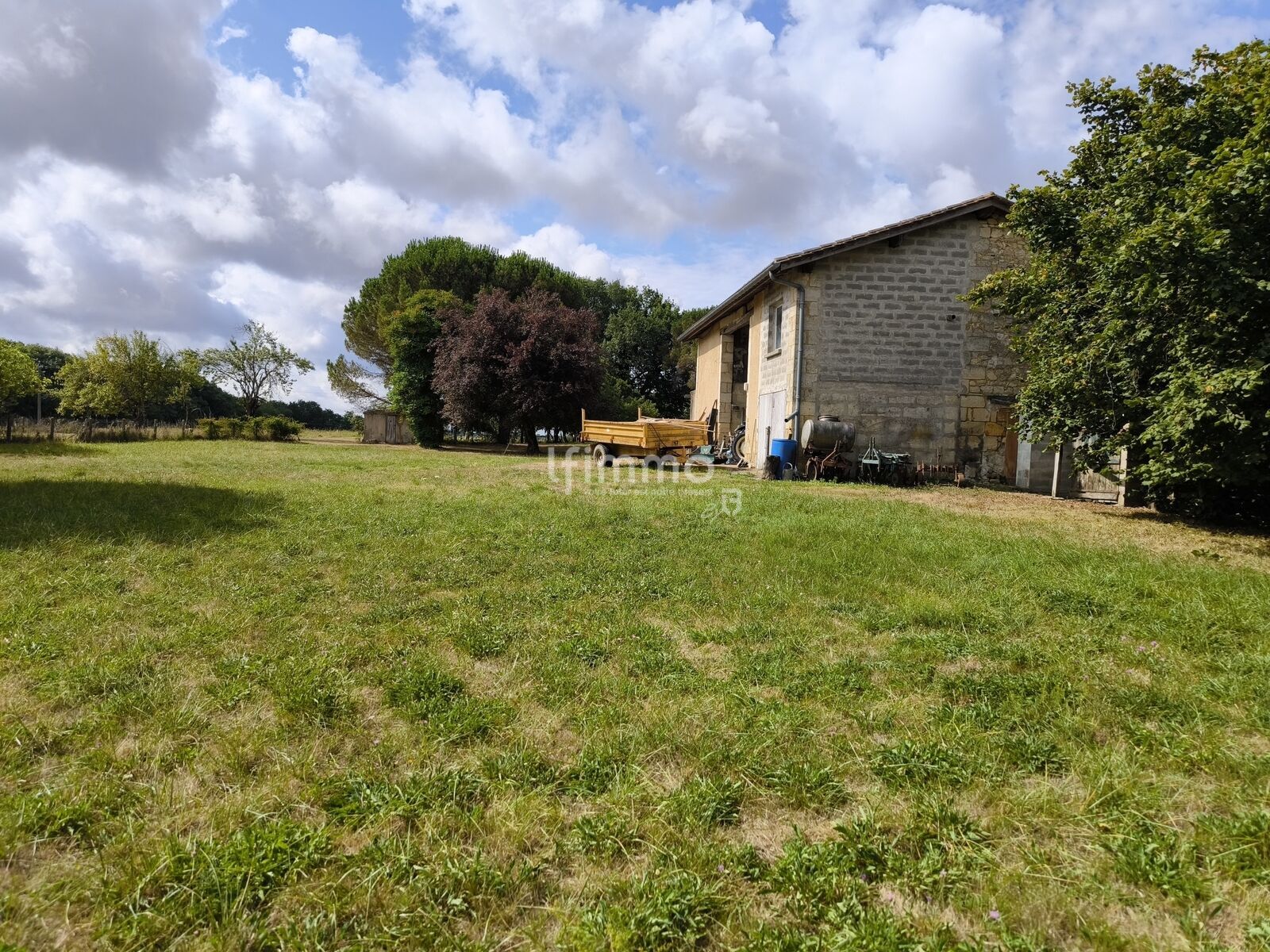 Chai de 230 m2 à rénover sur une parcelle de plus de 2 500m2 - Img 20250719 105837