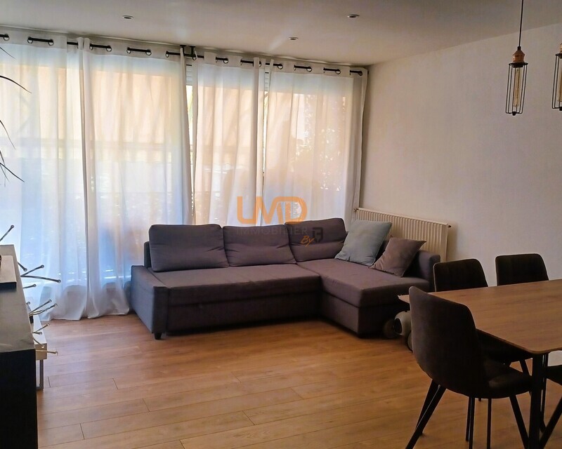 Appartement 4 chambres - Ascenseur - Terrasse - Sejour 3