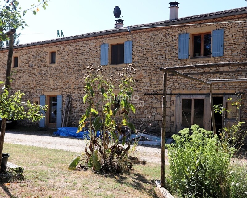 Chartreuse avec longère et moulin sur un terrain de 24086m² - Longère rénovée de 195m²