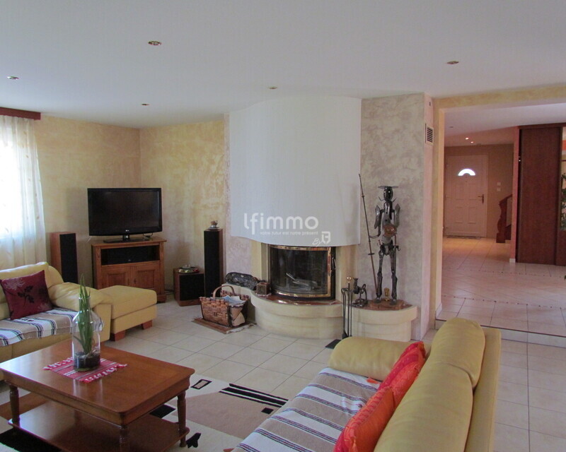 Villa 7 pièces avec piscine - Img 3217 - copie