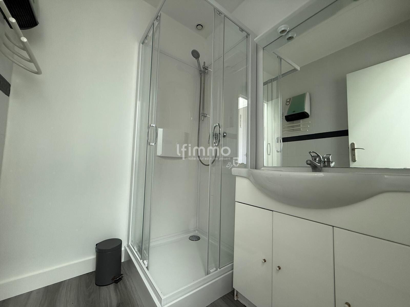 Appartement T2 à Vendre à Benodet - Photo-2025-08-04-13-34-52 16