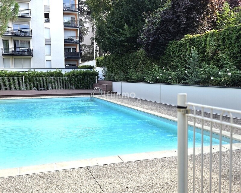 Appartement idéal investisseurs et bien situé! - Piscine 1