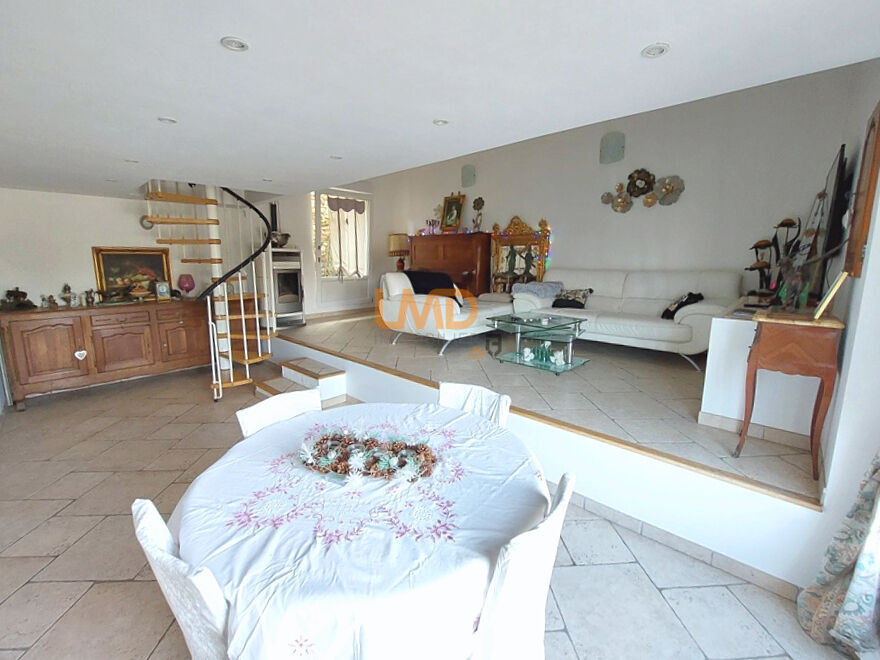 Donnemarie-Dontilly, maison 136 m² 4 chambres sur terrain clos. - 6.11