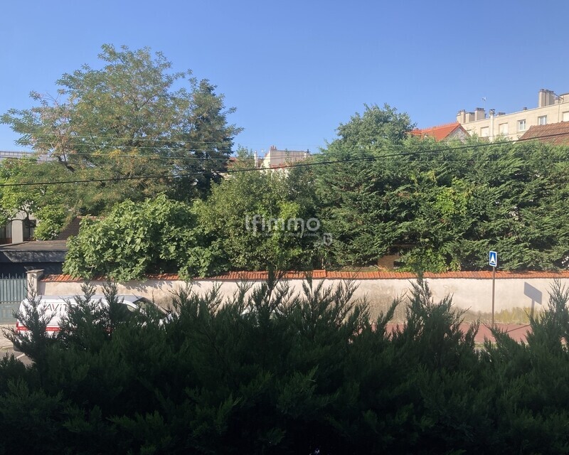 appartement plein centre  avec balcon - Img 6605