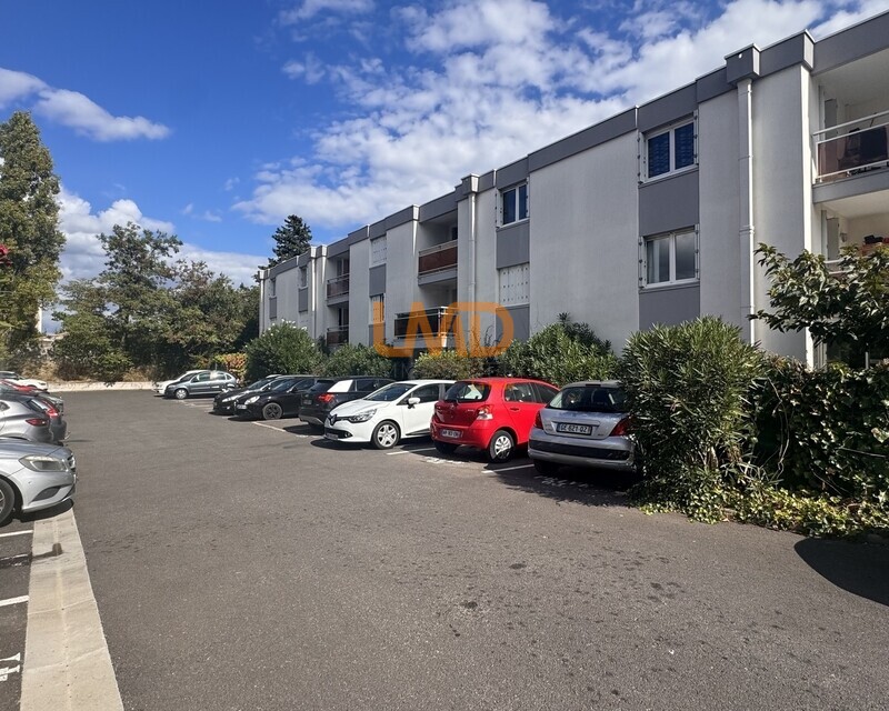 Idéal investisseur. T2 45 m²,parking privatif, secteur gare Saint Roch - Img 1859