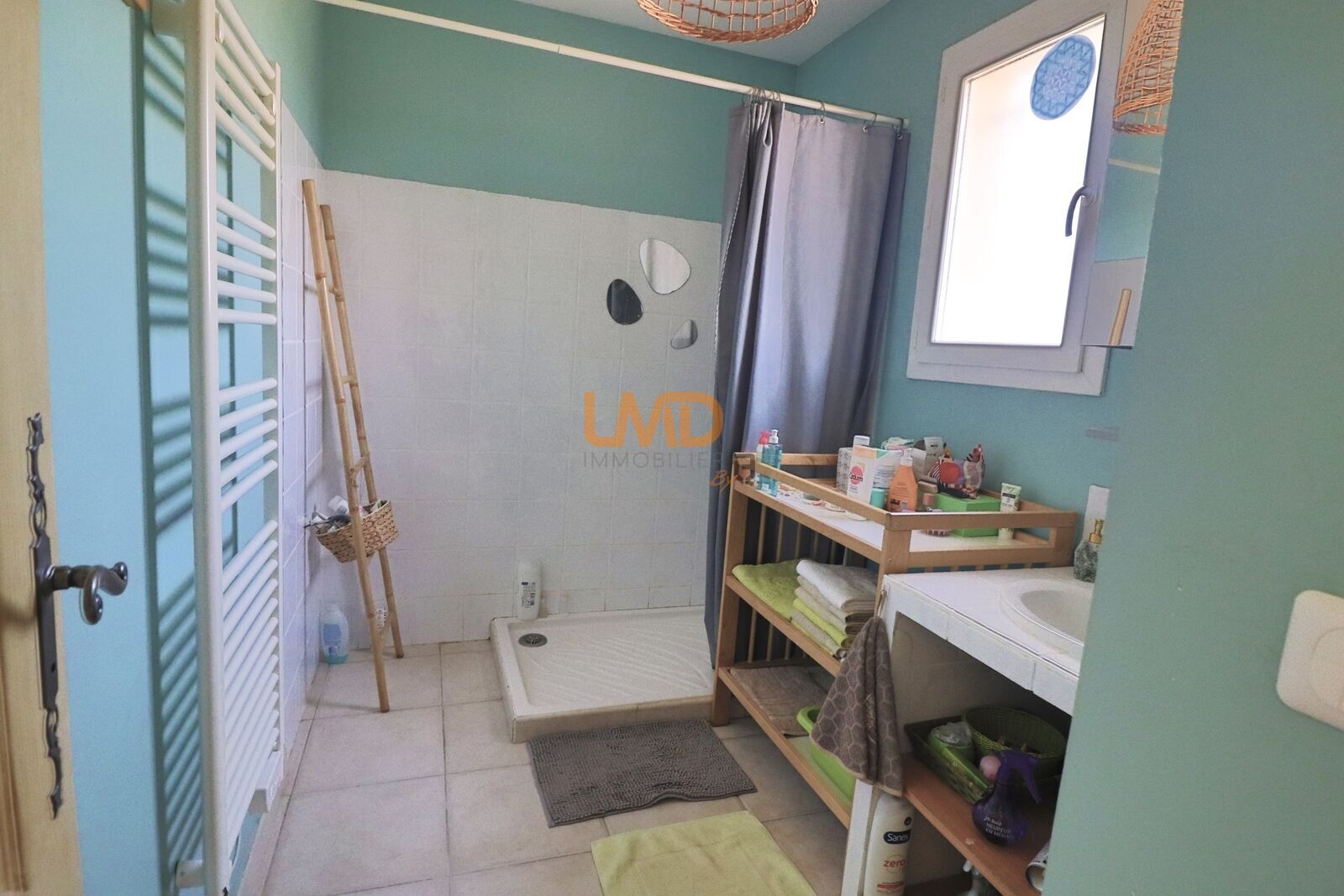 Maison T4 de 103m2 avec piscine Saint Maximin - 0aefe851-6d42-49c3-9938-f0fe36af0fe0 1 201 a