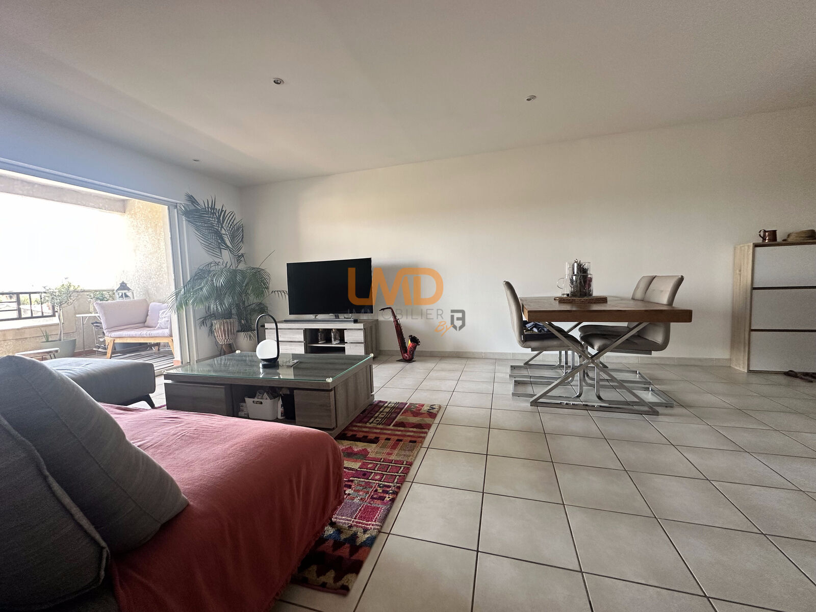 Bel Appartement en Résidence de Haut Standing en Ville au Calme - À VENDRE T3 CAVAILLON