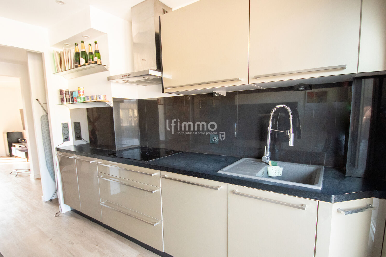 À vendre – Bel appartement T3 de 65 m² avec 4 balcons - Dsc 7877