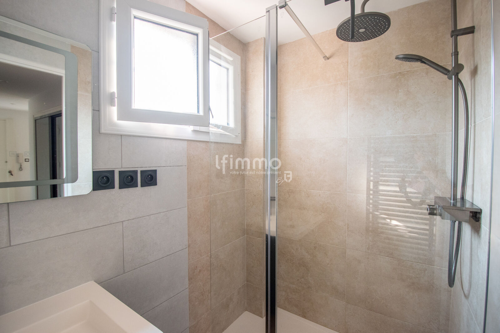 À vendre – Bel appartement T3 de 65 m² avec 4 balcons - Dsc 7873