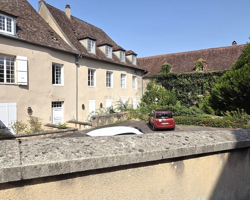 Loft en duplex quartier Cathédrale d'Autun! - Façade 1