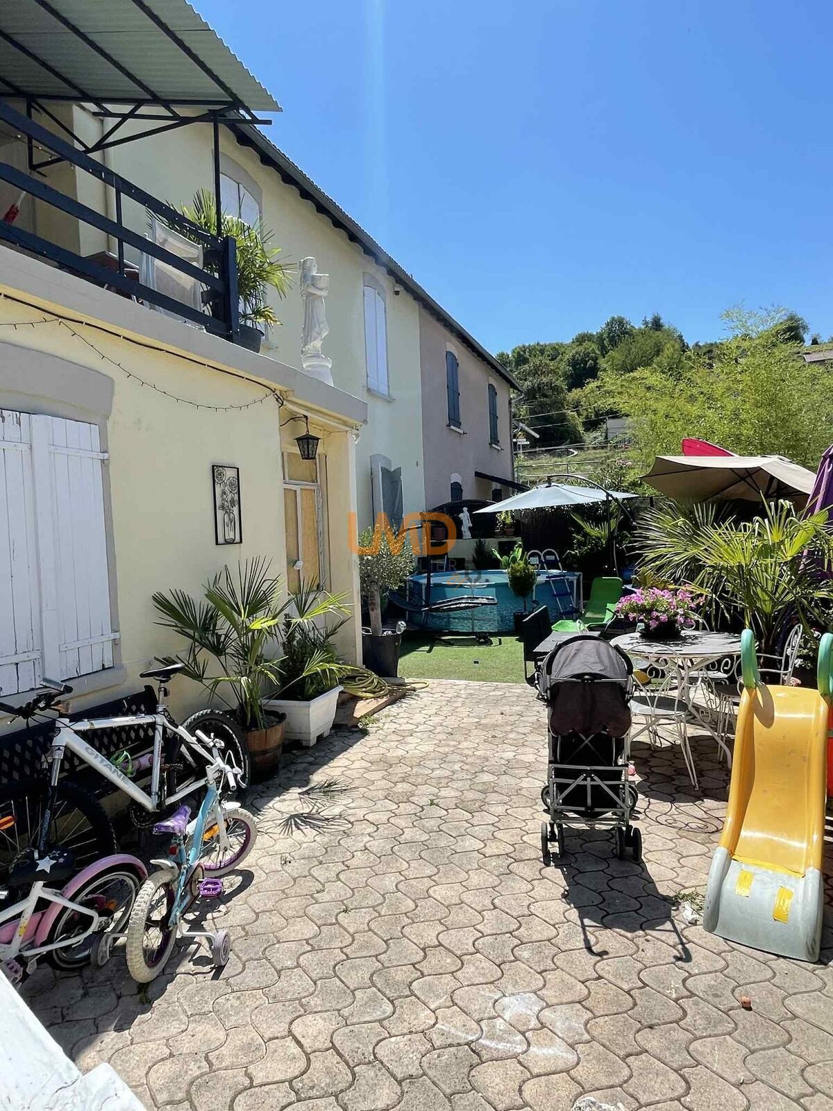 Maison dans lotissement  - 0552ca16-2857-4a8b-a03f-80e0dfab06e1