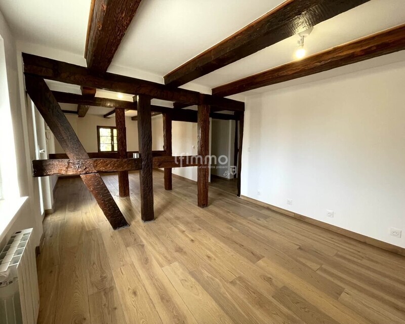 Maison de caractère rénovée – 3 appartements – cœur de village - Interieur 1