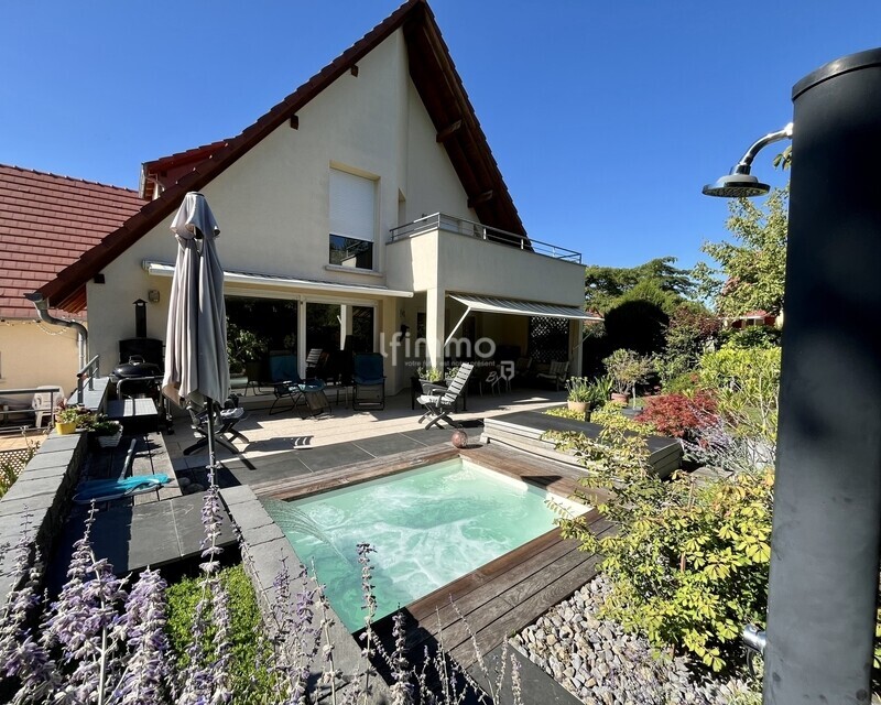 Maison 231m² 8 Pièces, 6 chambres en 2 appartements sur 8,68 ares  - C697849d-4e6d-42b7-a403-4d5aa6ef9552