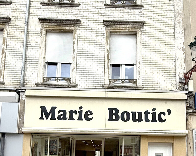 Vends à Boulay, immeuble avec magasin + appart. neuf 100m2  - Facade 1 recad-