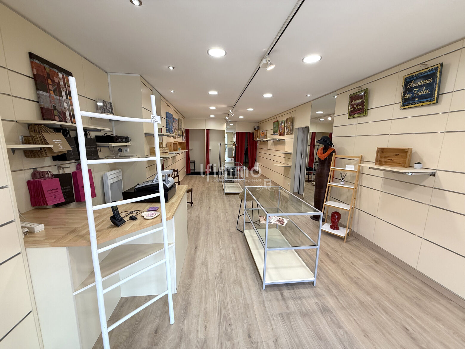 Vends à Boulay, immeuble avec magasin + appart. neuf 100m2  - Magasin2