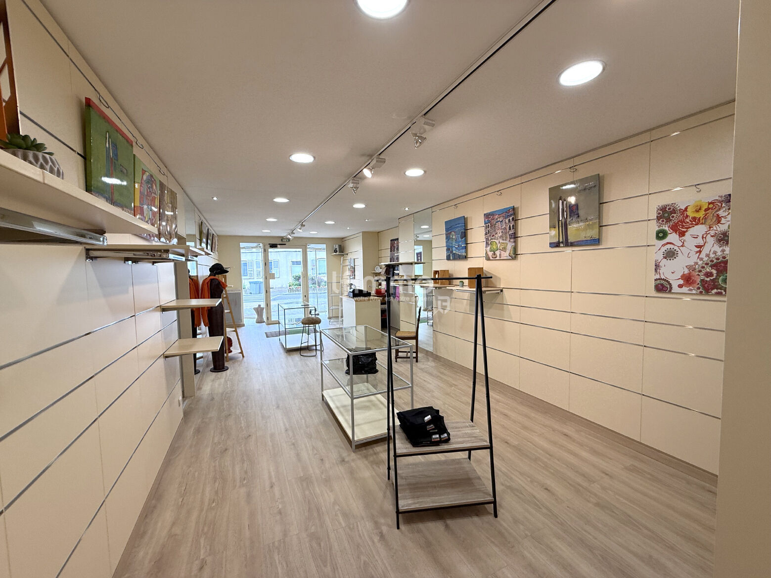 Vends à Boulay, immeuble avec magasin + appart. neuf 100m2  - Magasin1