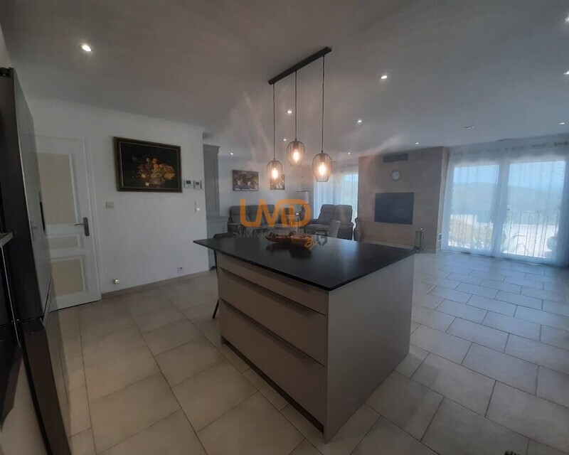 Maison contemporaine  avec vue sur la porte des Cévennes  - 20250609 111355