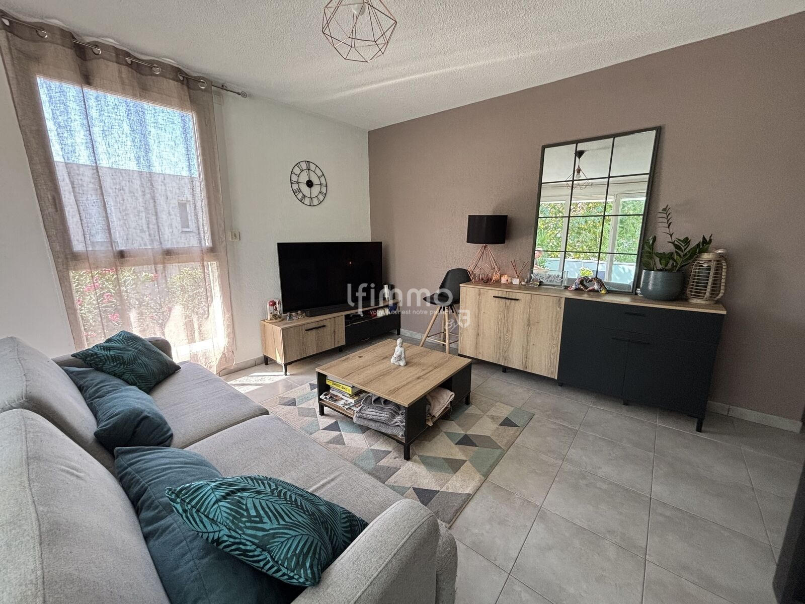 Appartement T2 proche centre avec terrasse - Image00055