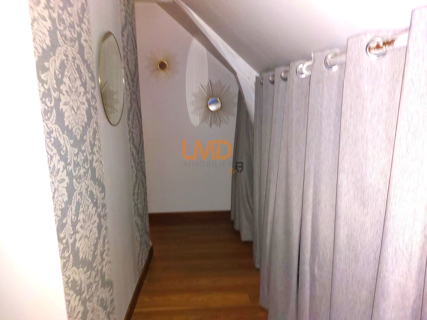 Bray-sur-Seine, maison rénovée plus grange sur terrain clos. - 17