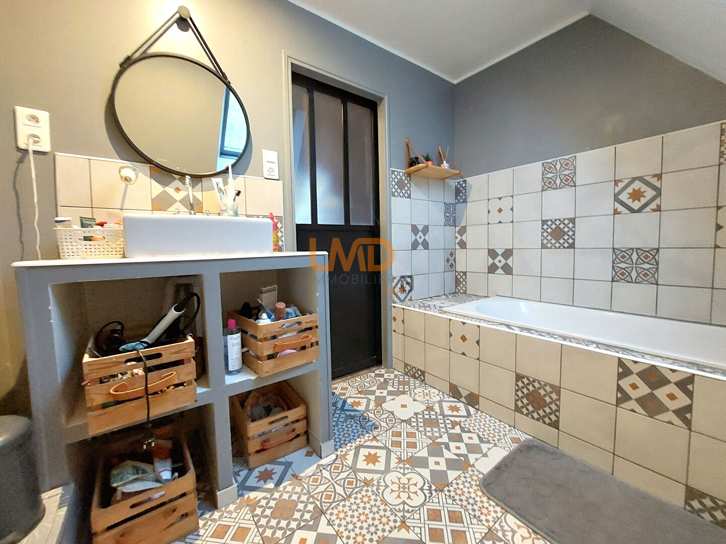 Bray-sur-Seine, maison rénovée plus grange sur terrain clos. - 8