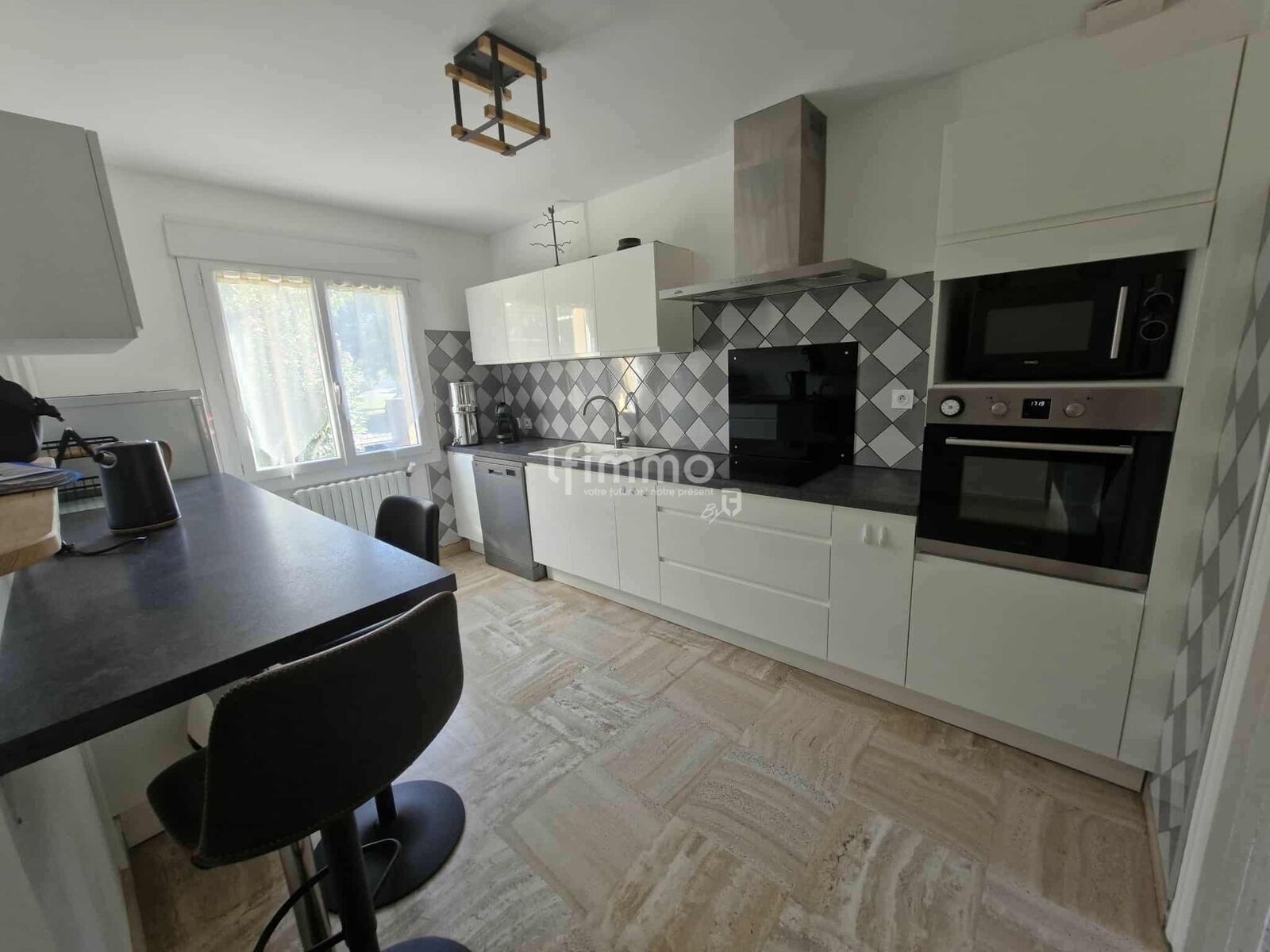 Maison 120 m² – Parfait état - jardin et garage  - Unknown-263