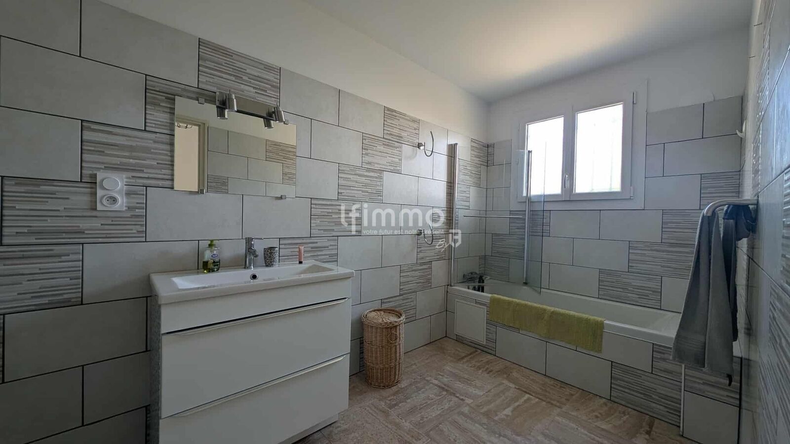 Maison 120 m² – Parfait état - jardin et garage  - Unknown-305