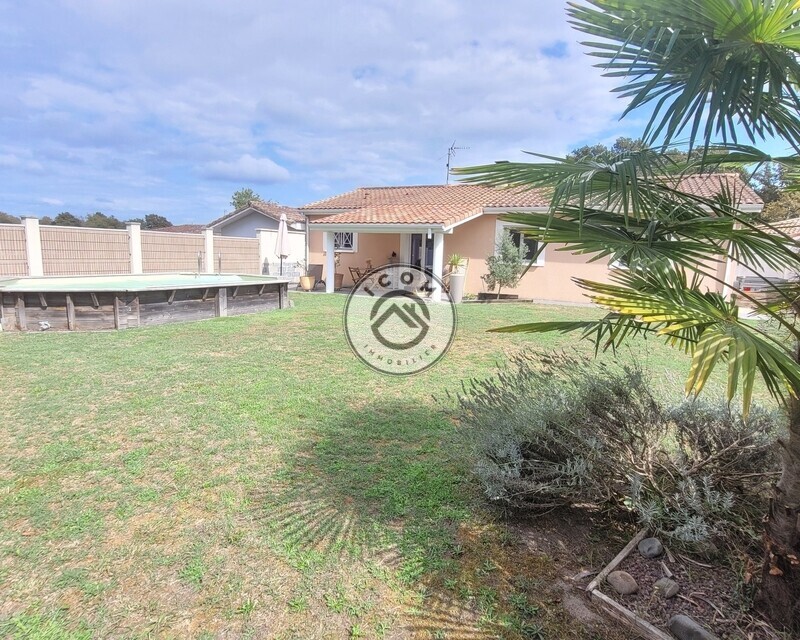  Maison contemporaine de plain-pied à Saint-Pierre-du-Mont (40280) - 1 maison arrière