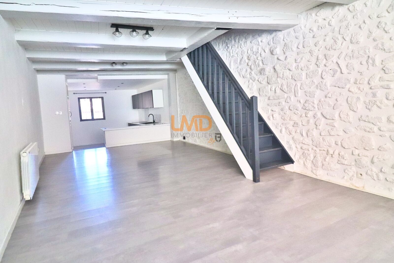 Le Luc: belle maison de ville T4 107m2 aucun travaux - 29cafc0a-3b54-4cce-9696-b600e77a4620 1 201 a