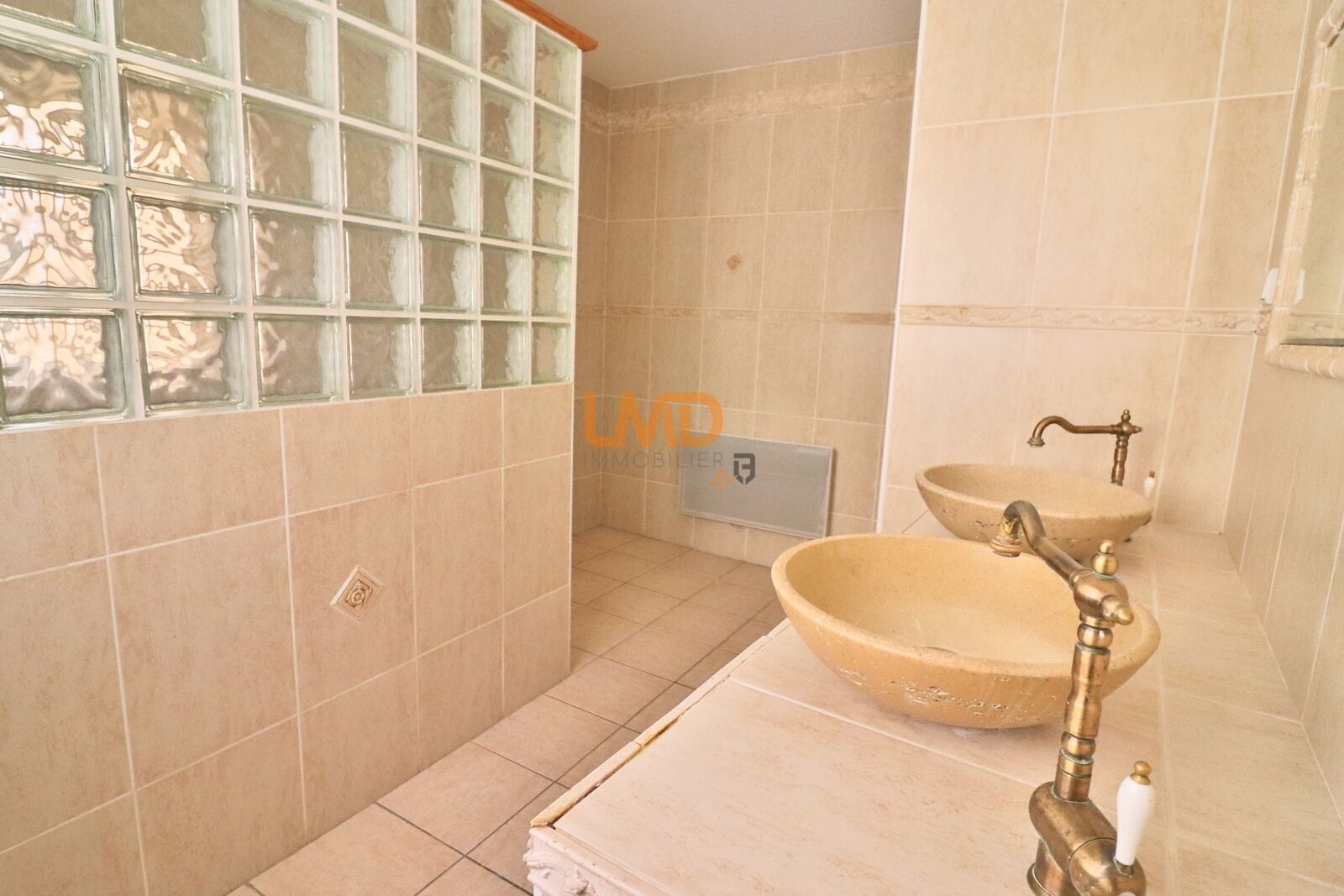 Le Luc: belle maison de ville T4 107m2 aucun travaux - 7ce20993-5887-4c22-8dc0-900a8d26ae0a 1 201 a