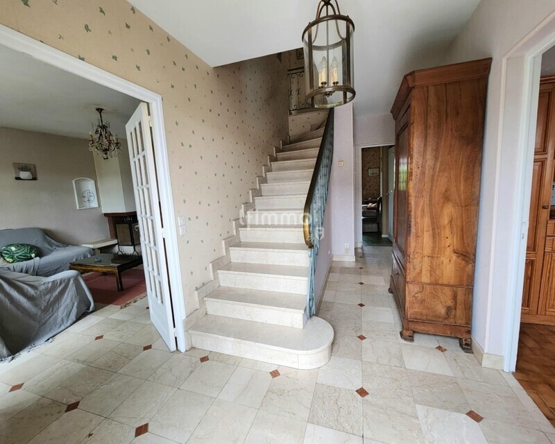 Maison avec de beaux volumes - 82e9ccfb-6738-47e4-9496-e2b50e9d8ae8