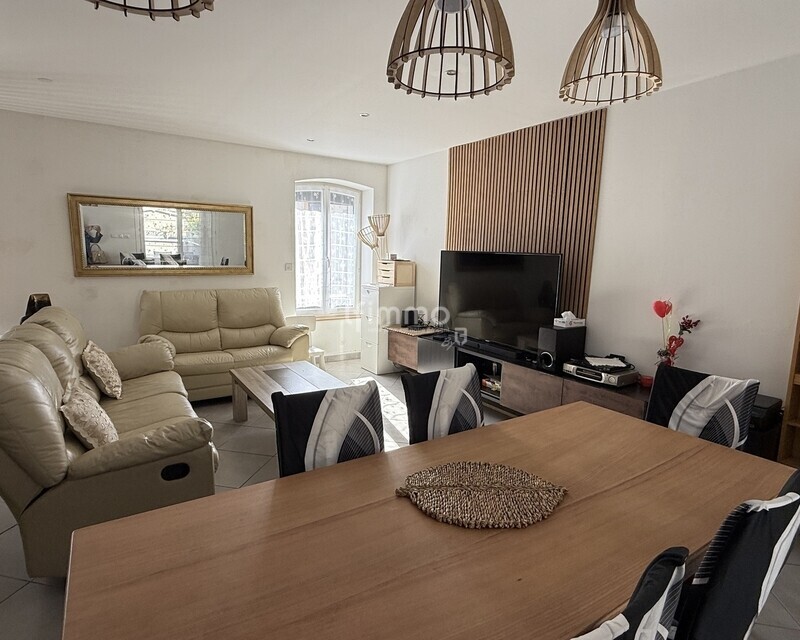 Maison avec grand atelier – Idéale artisan ou bricoleur passionné ! - Img 0858