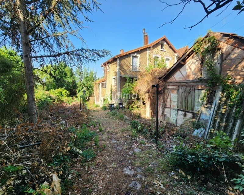 Maison en meulière à rénover - 35567fb2-752c-4c30-8a6f-e07d26a0881f