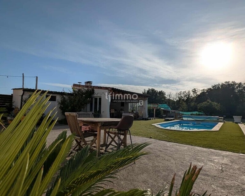 Maison 4 faces rénovée avec grand terrain, piscine et cuisine d'été - Unknown-362