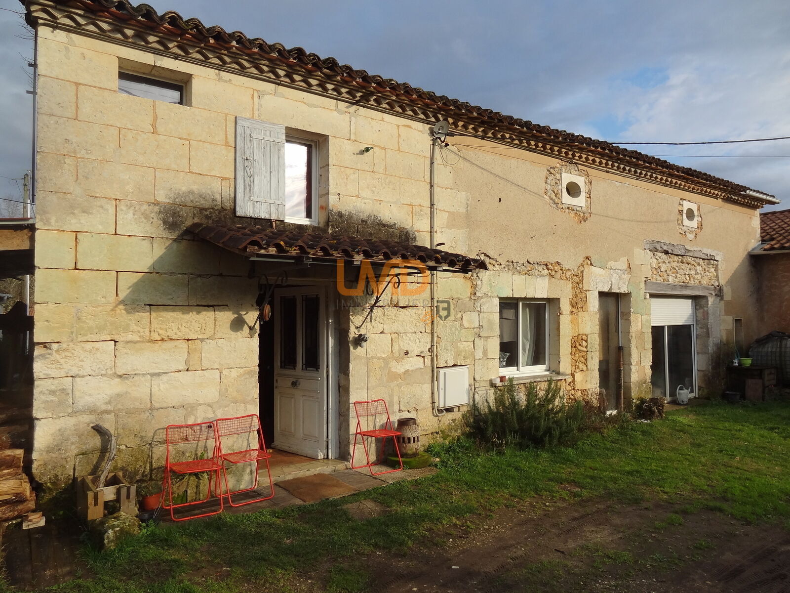 Maison en pierres sur étage 156 m2 - 2025-02-08 001 076