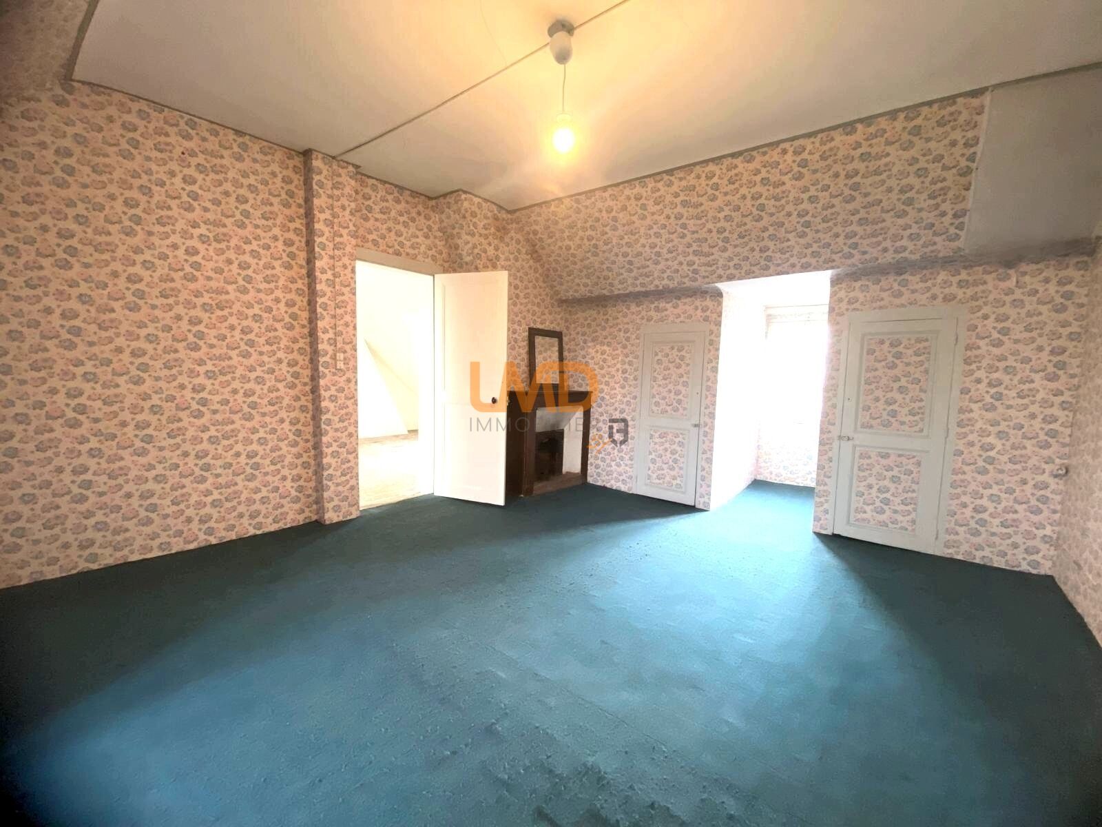 Ensemble immobilier- Deux maisons - Mondoubleau- 20 min gare TGV - Chambre etage 1