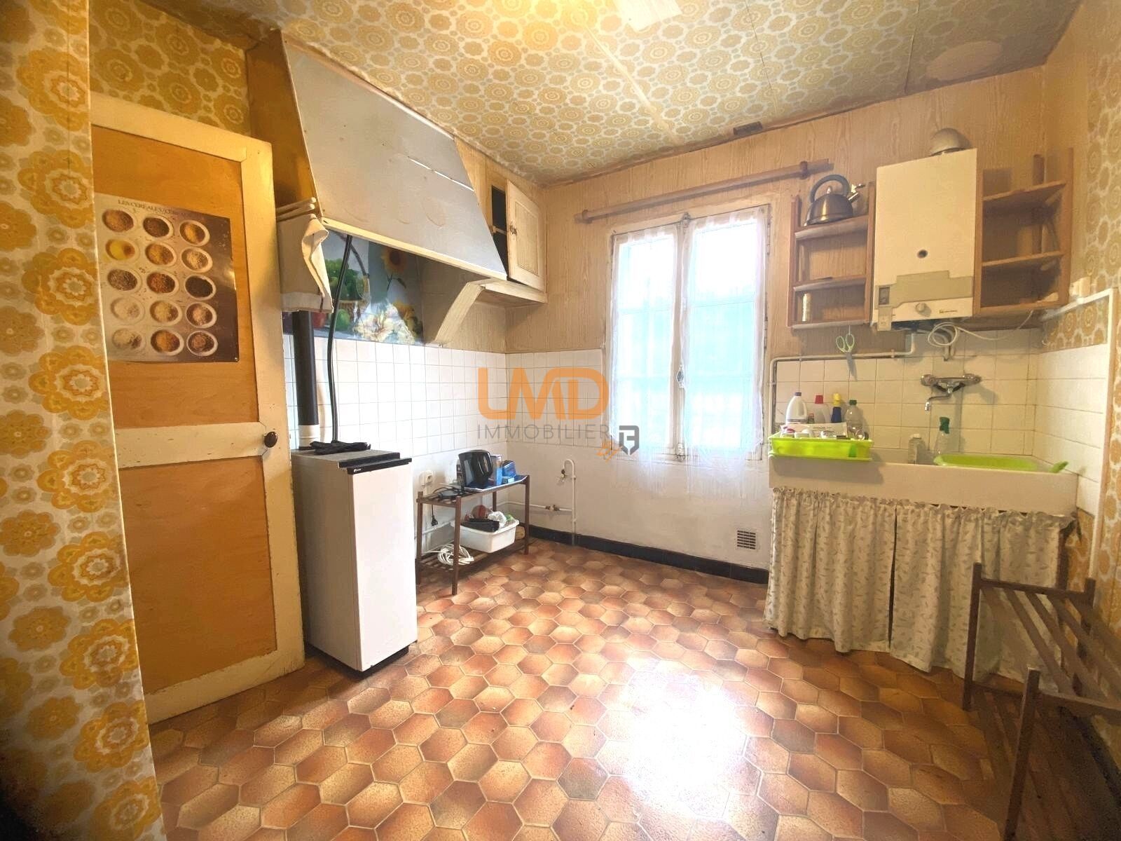 Ensemble immobilier- Deux maisons - Mondoubleau- 20 min gare TGV - Cuisine